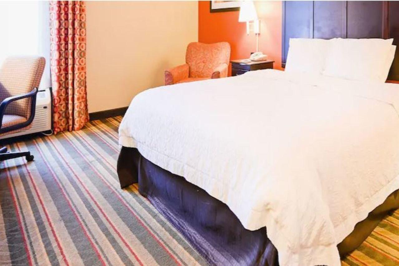 Hampton Inn Richmond-Меканиксвил Екстериор снимка