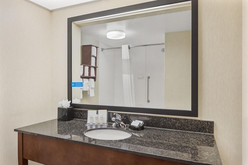 Hampton Inn Richmond-Меканиксвил Екстериор снимка