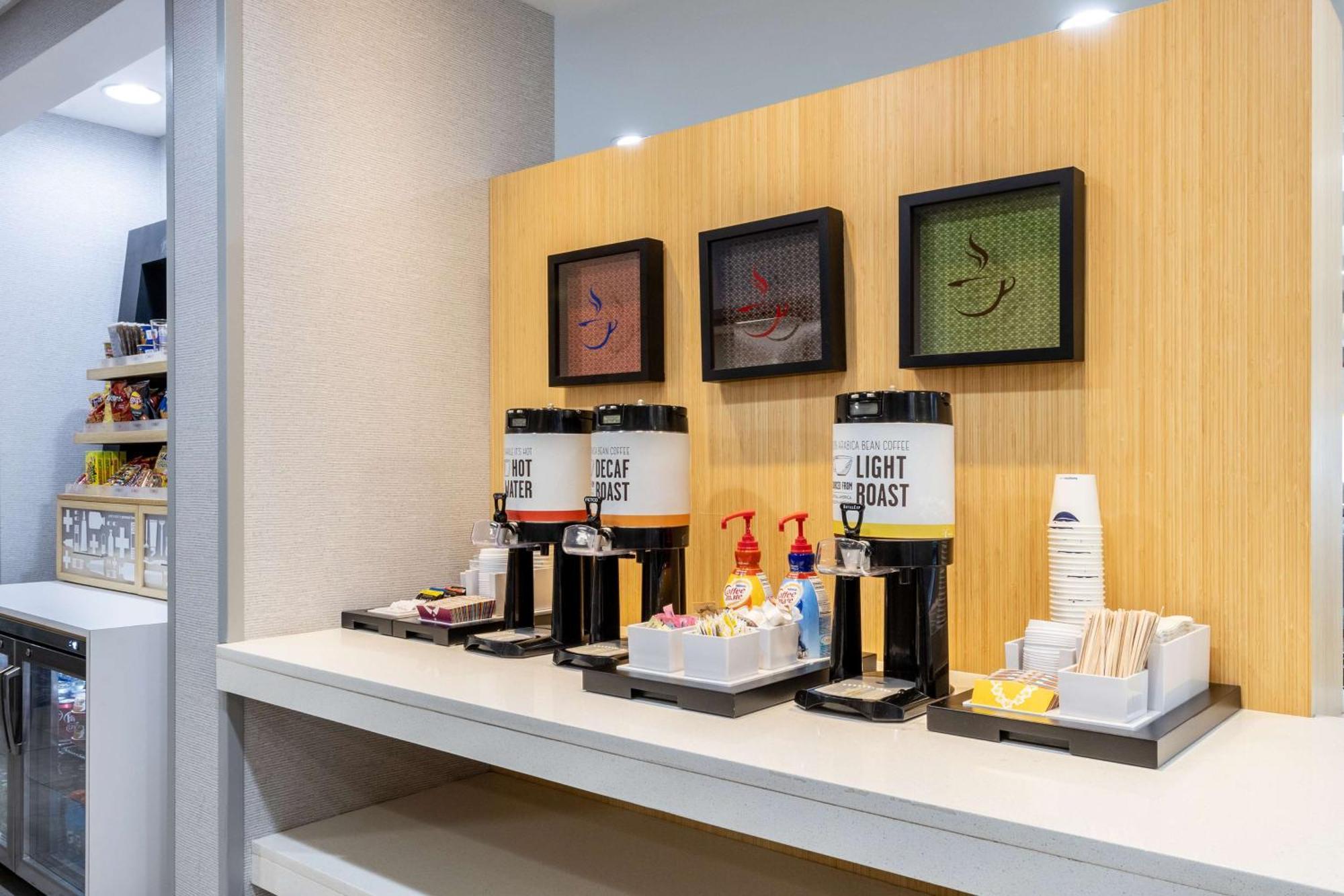 Hampton Inn Richmond-Меканиксвил Екстериор снимка