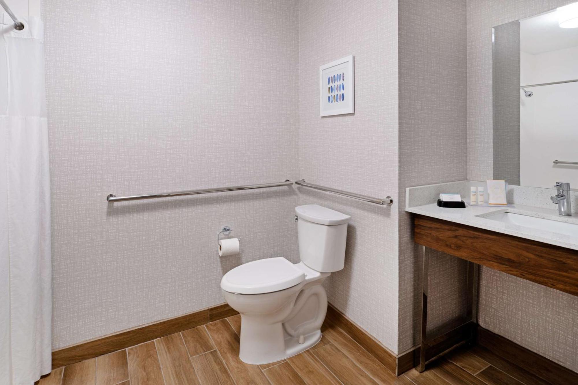 Hampton Inn Richmond-Меканиксвил Екстериор снимка