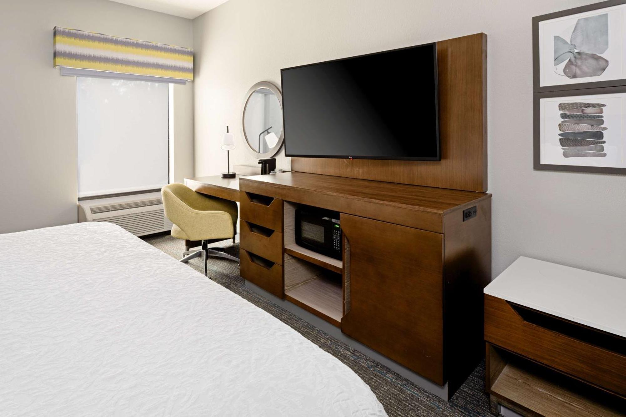 Hampton Inn Richmond-Меканиксвил Екстериор снимка
