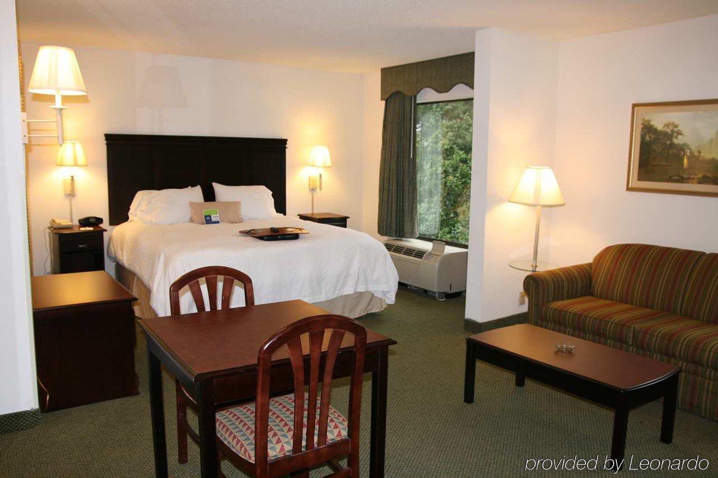 Hampton Inn Richmond-Меканиксвил Стая снимка