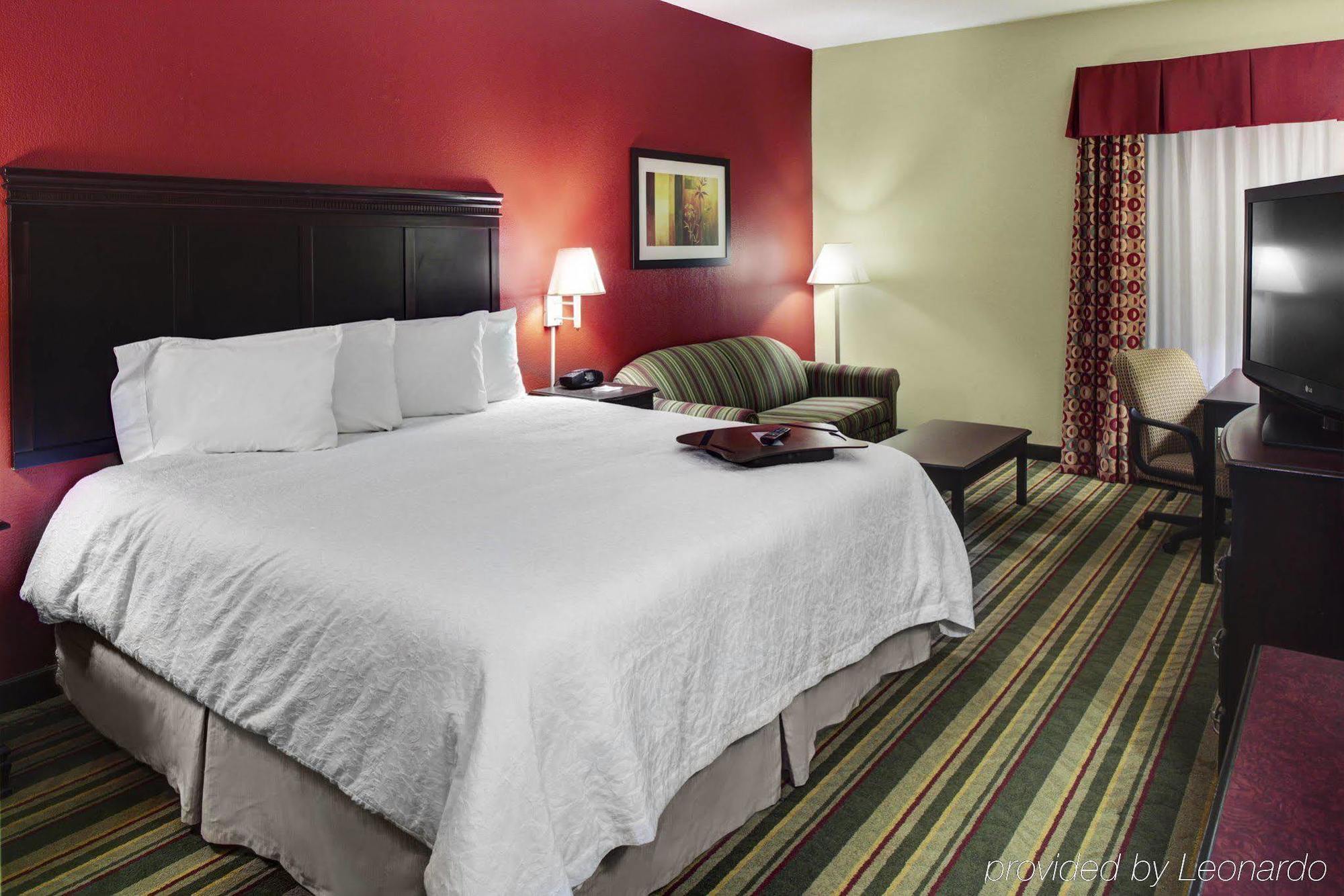 Hampton Inn Richmond-Меканиксвил Екстериор снимка