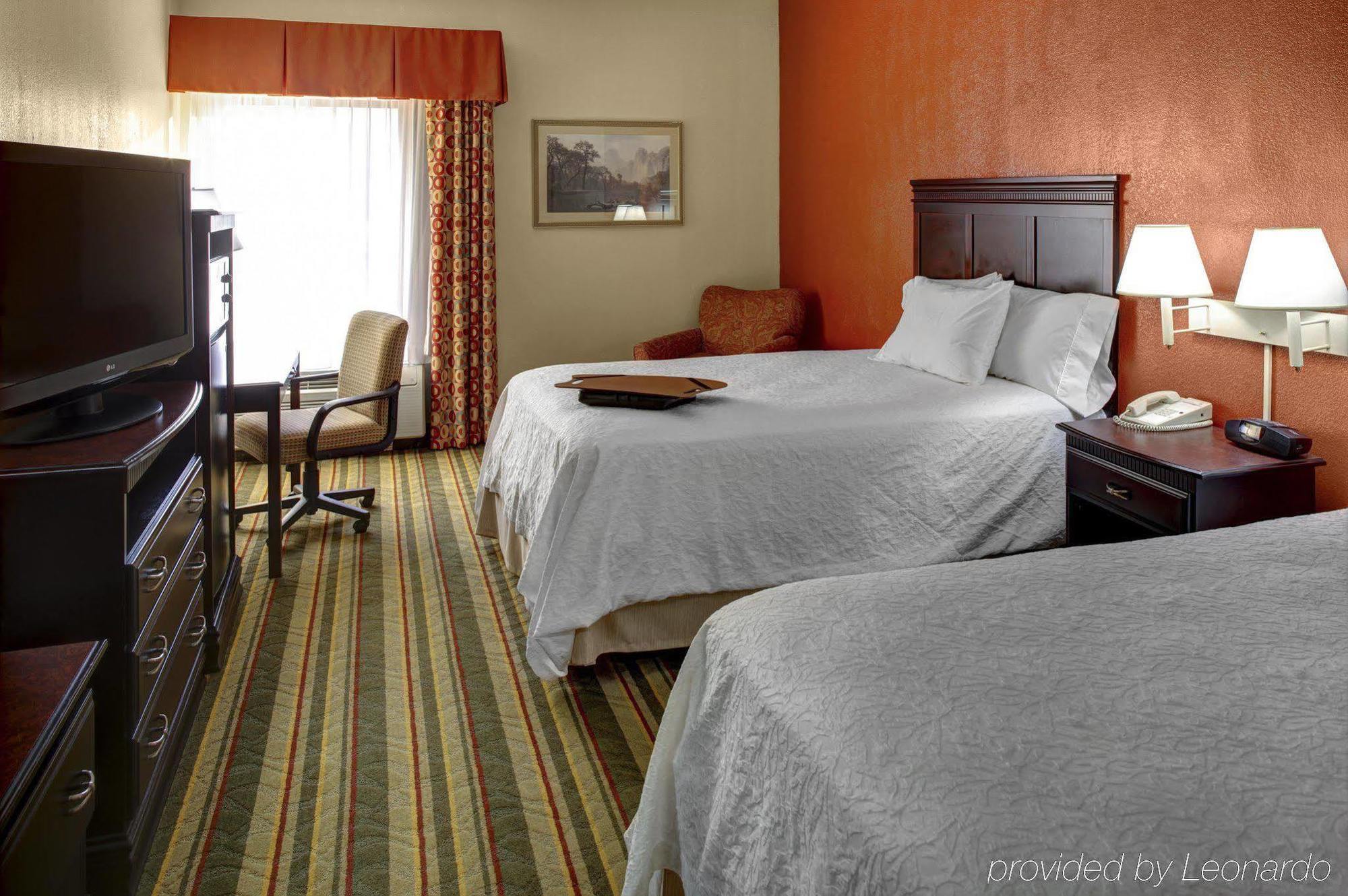 Hampton Inn Richmond-Меканиксвил Екстериор снимка
