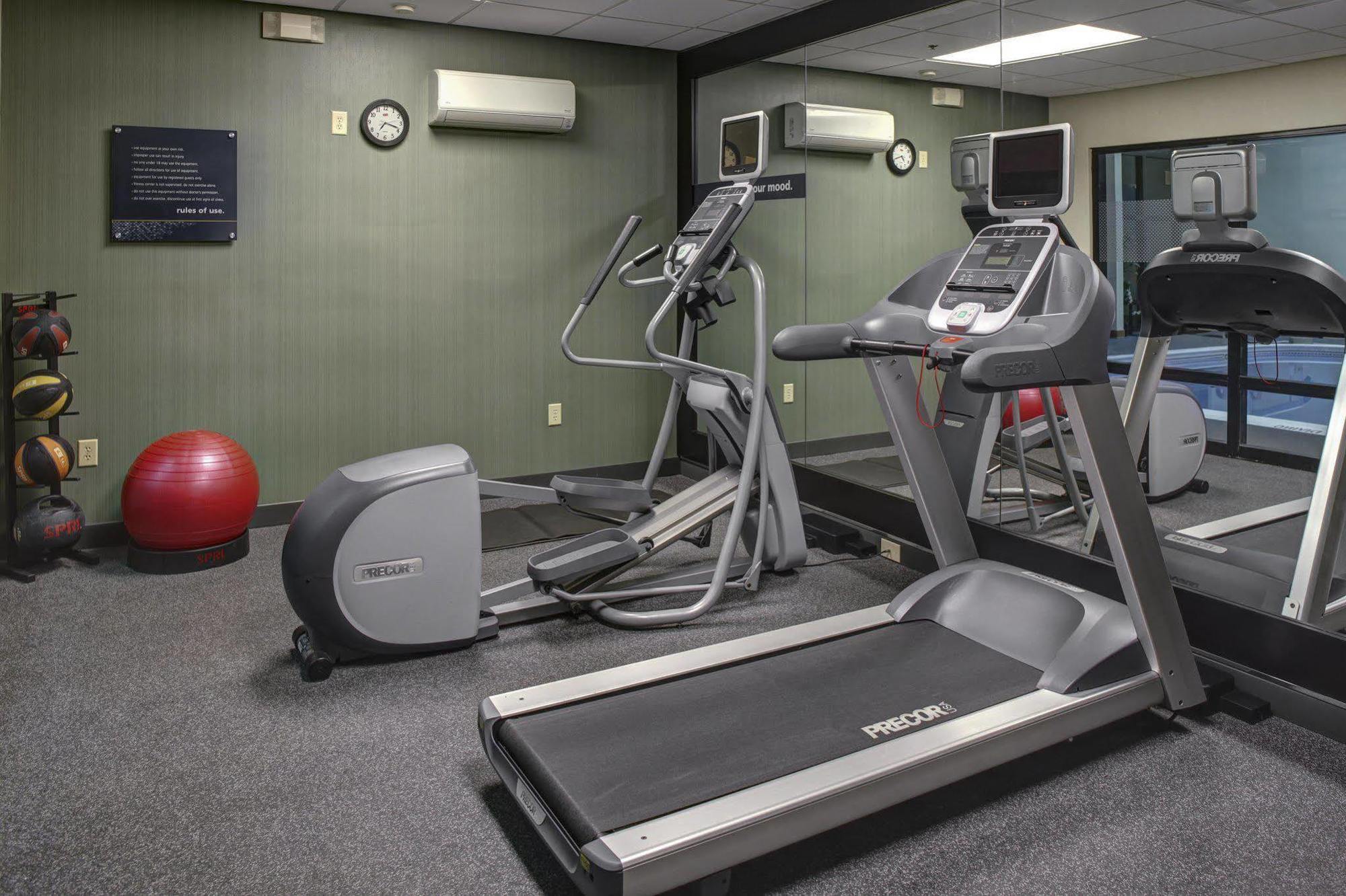 Hampton Inn Richmond-Меканиксвил Екстериор снимка