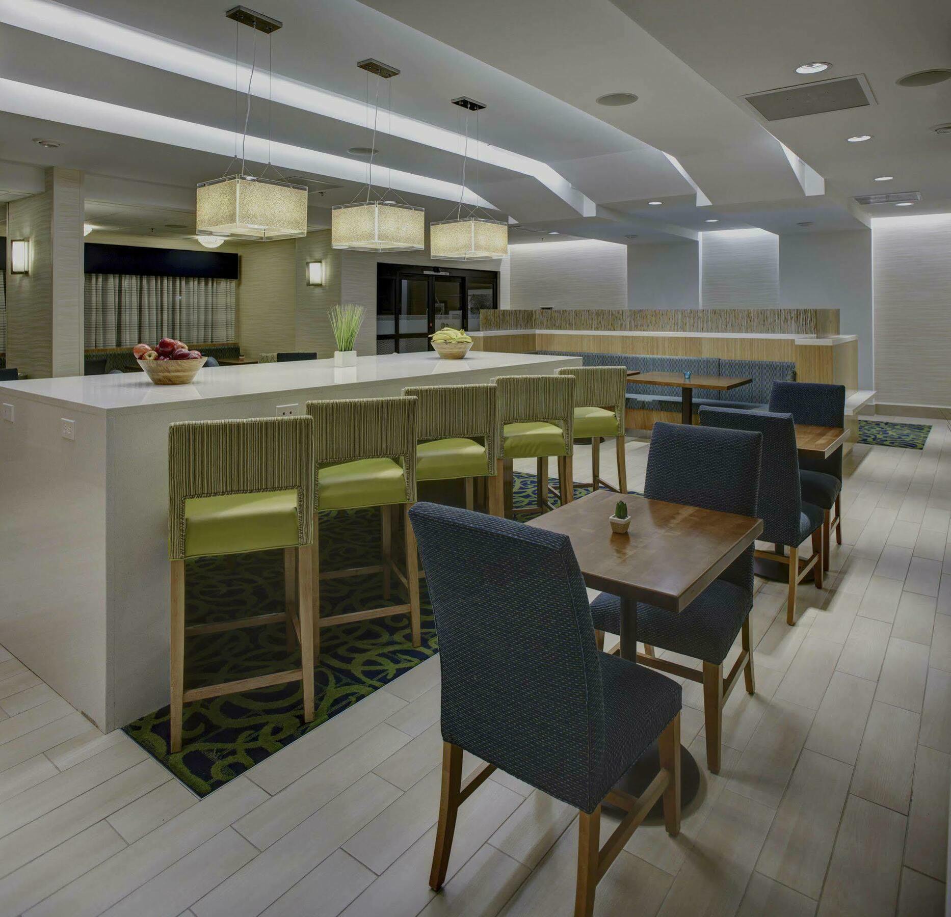 Hampton Inn Richmond-Меканиксвил Екстериор снимка